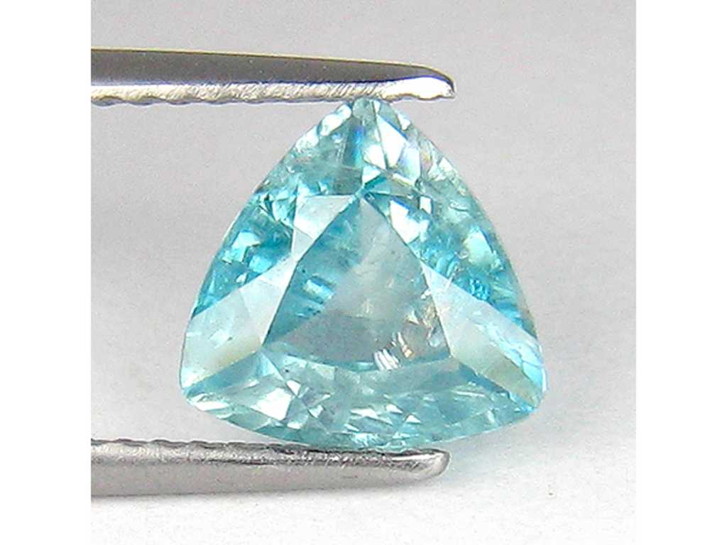 Zircon cubique (bleu) 2,34 carats