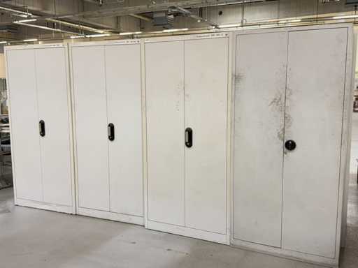   4 armoires d’atelier