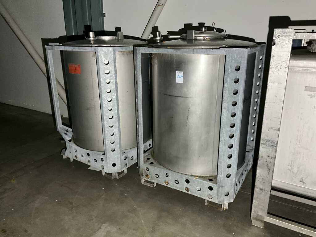 s/s Storage Tank (2x)
