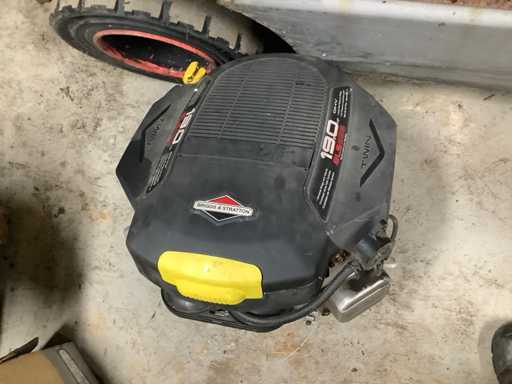 Motor pe benzină Bridgestraton cu două cilindri de 19 CP