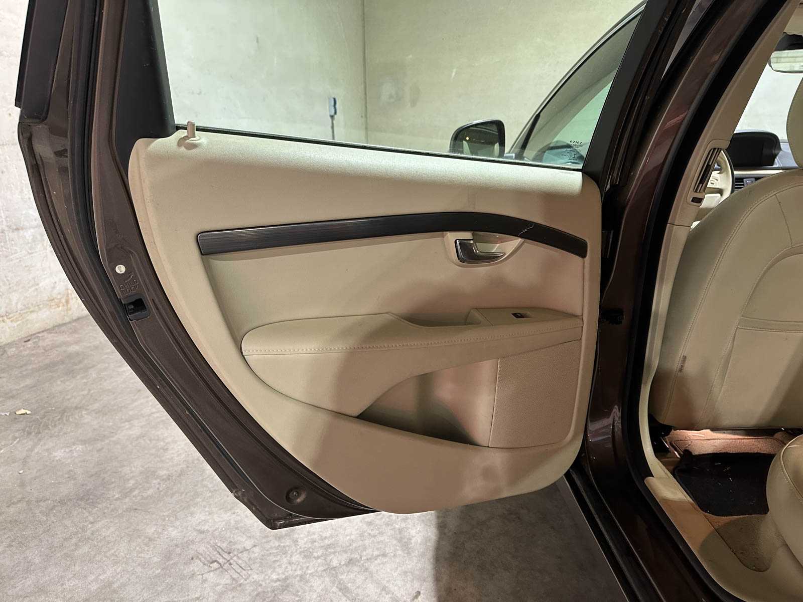 Volvo V70 2.0 D4 Summum 181pk 2015 (Origineel-NL), GB-859-B