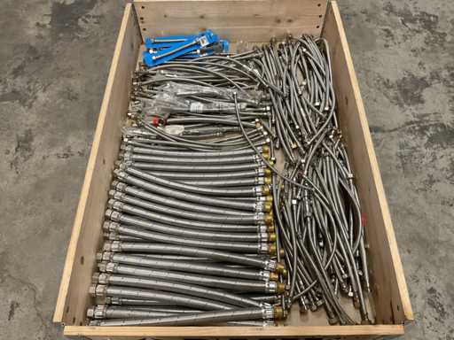 Lot de tuyaux de raccordement flexibles