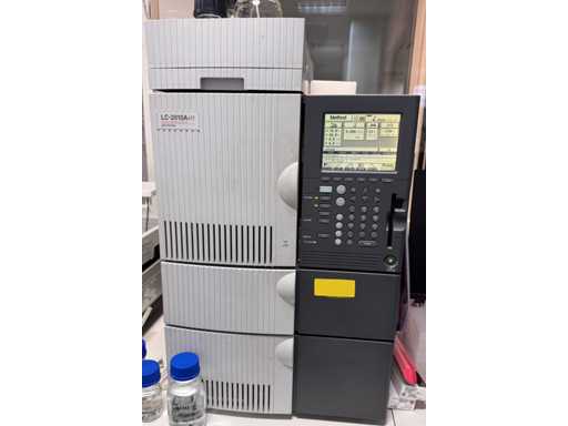 SHIMADZU - LC-2010A HT - Cromatografo liquido