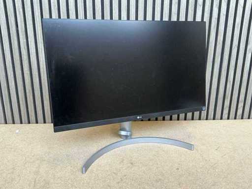 LG 27UL650-W Monitor