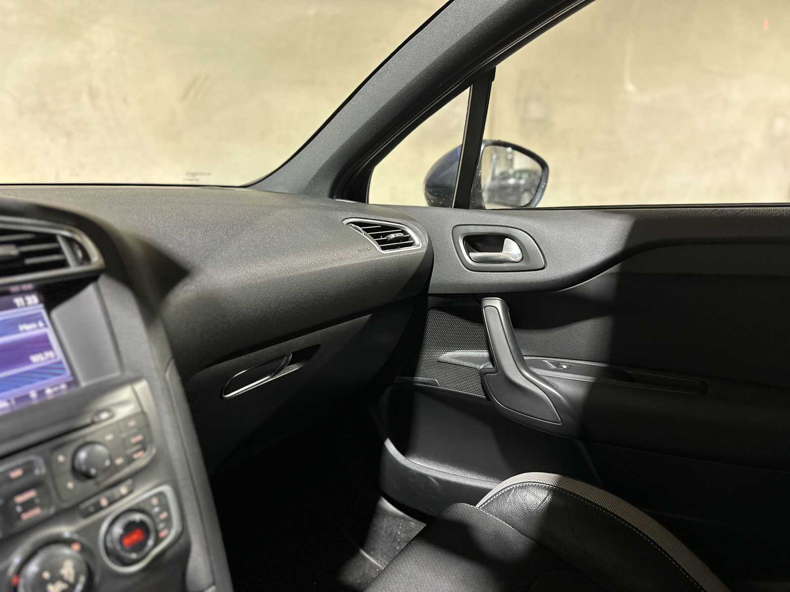 Citroen DS4 1.6 VTi So Chic 120pk 2011 (Origineel-NL), 32-RSX-3