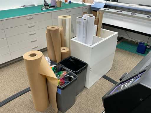 Lot de role și foi de hârtie