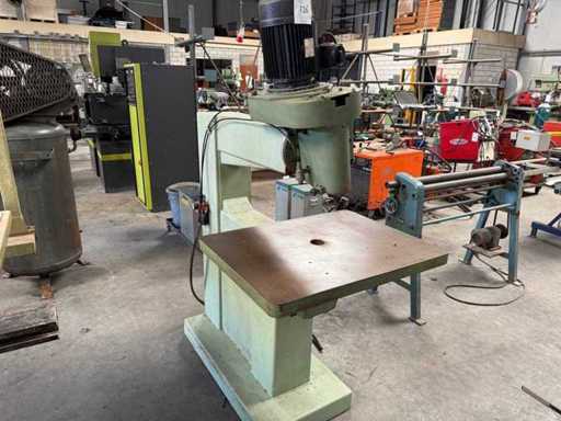 Verticale freesmachine