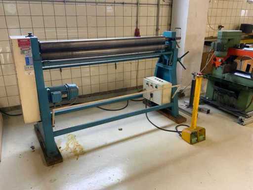 1995 Sahinler 1530 90 3-walcowa okrągła maszyna do zginania