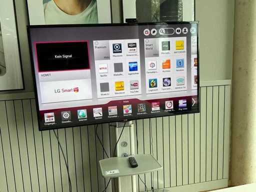 LG 55LN5758 TV-Stand mit Smart-TV