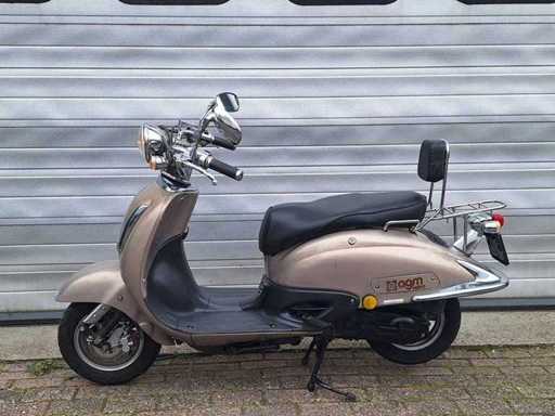 Agm Grande Retro 25 km snorscooter 4takt