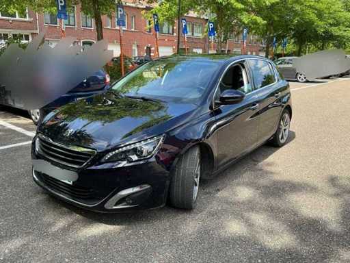Mașina de pasageri Peugeot 308 2015
