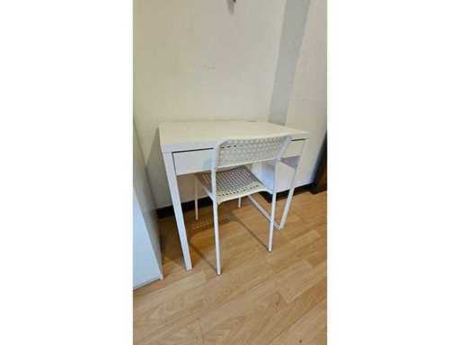 Bureau avec chaise