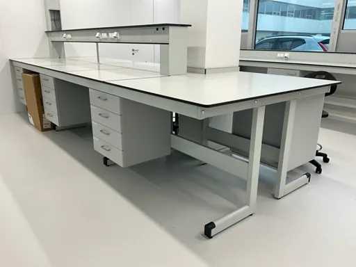 Laboratory furniture