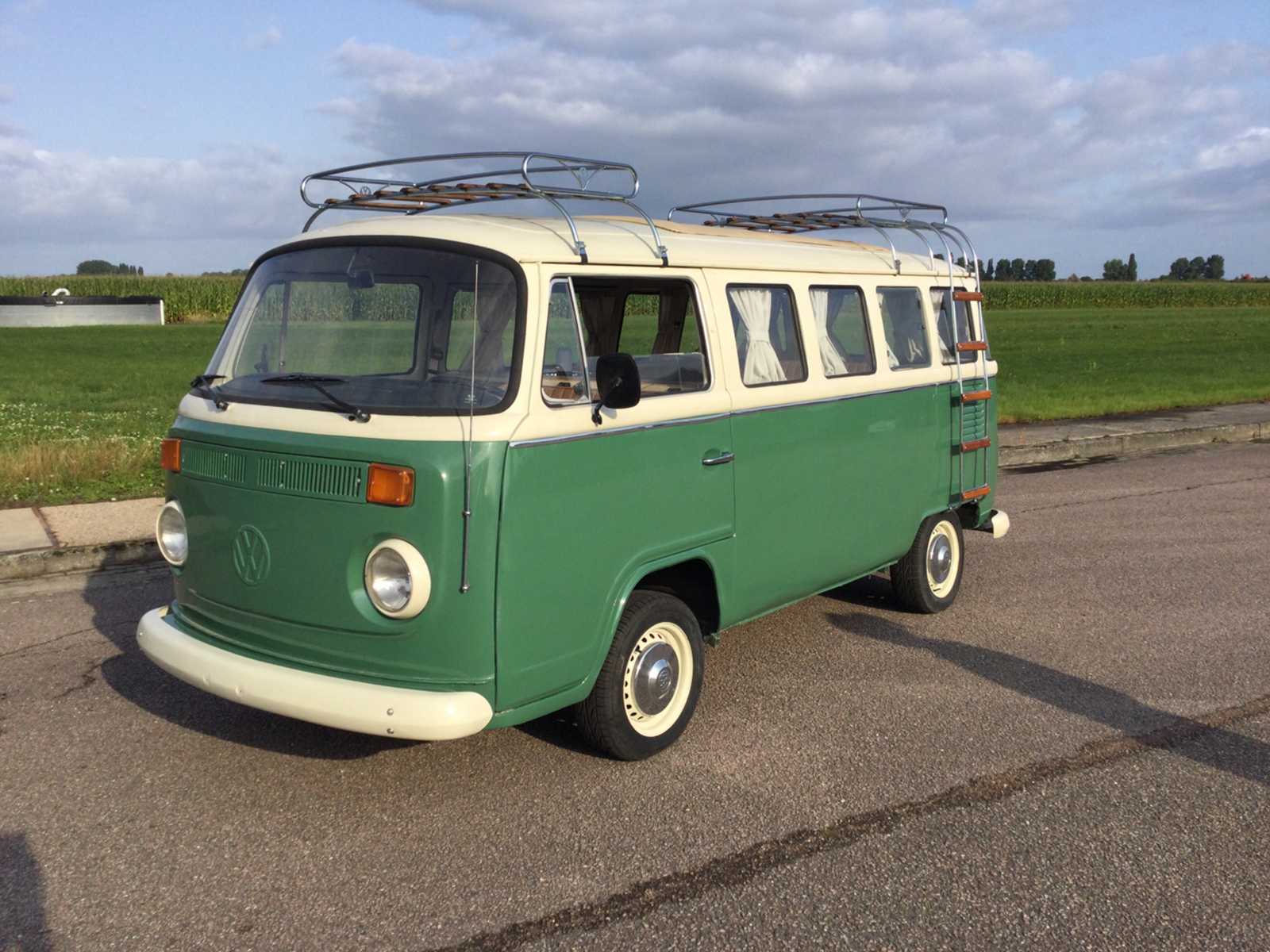 Volkswagen T2-camper (klassieke auto)