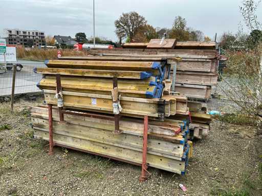 Série de diverses poutres de coffrage