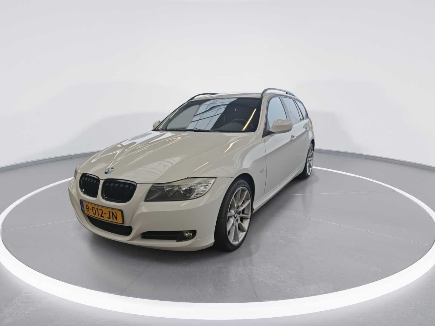 BMW 3 Series Touring 318i | 173141