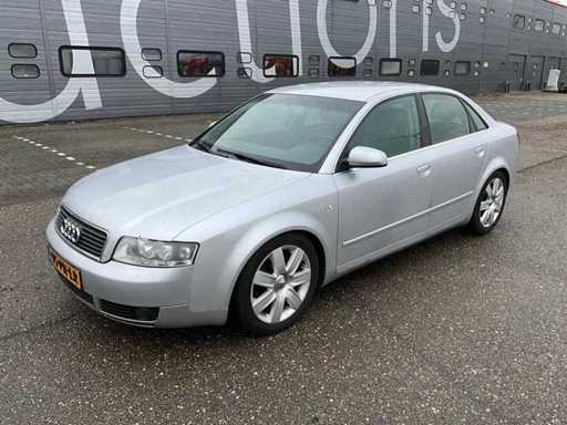 Audi A4 Limousine 2.0 2004 Voiture voyageurs 95-PN-LR