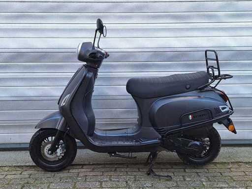 Senzo Riva Lux 25 km moped în patru timpi