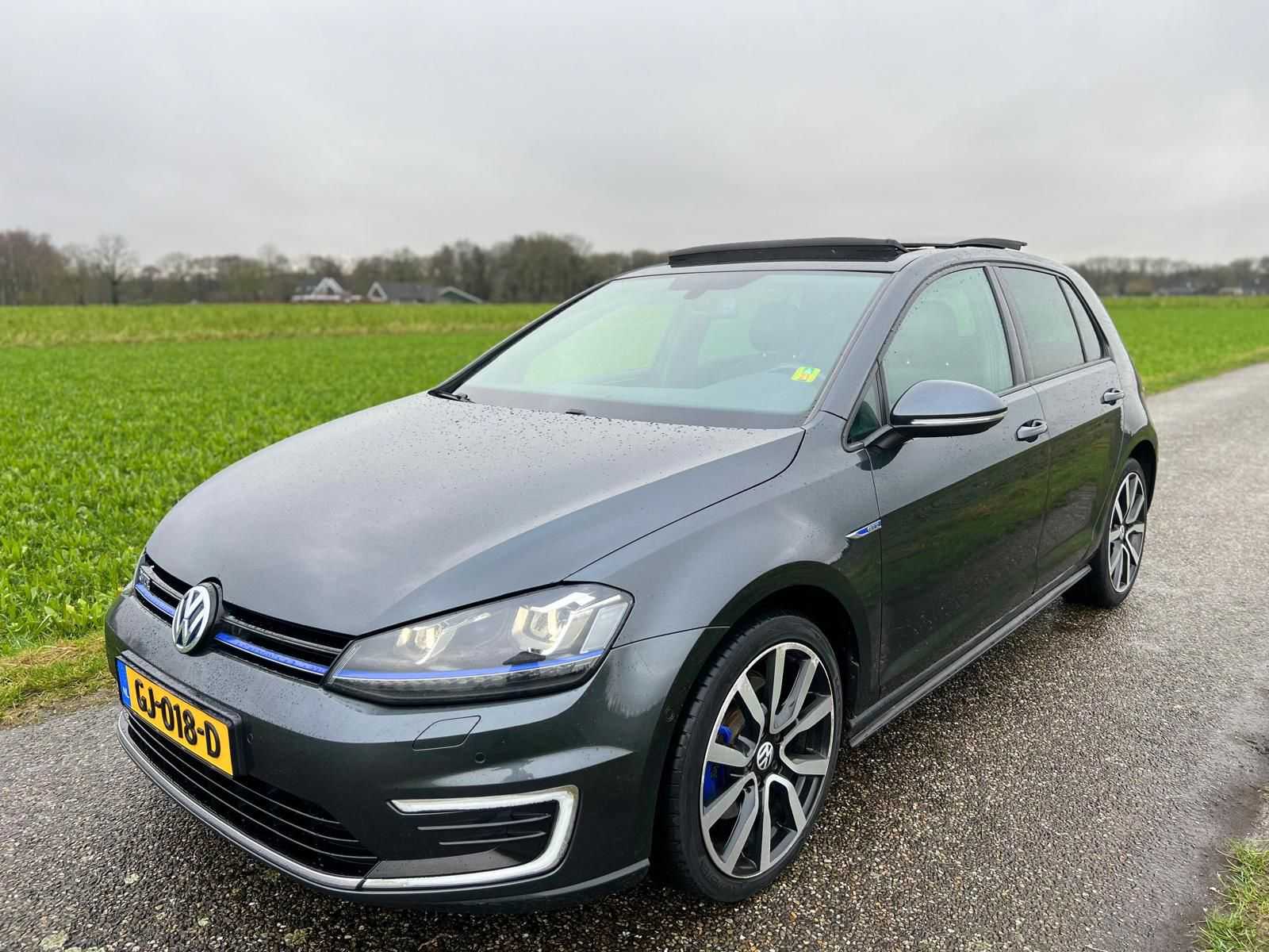 Volkswagen – 2015 – Golf – 1.4 TSI GTE – GJ-018-D