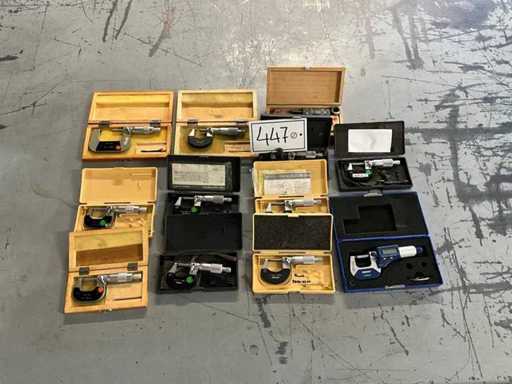 Lots of U-shaped micrometers (12x)
