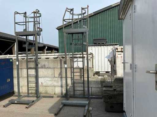 Liebherr Kooi ladder