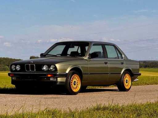 BMW E30 Sedan 324d Oldtimer