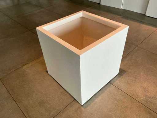 Diphano Fiberglas-Blumentopf (4x)