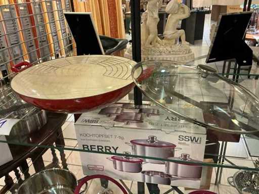 Cast iron cooking pots (3x)