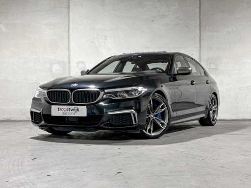 BMW M550i xDrive High Executive G30 462pk 2018 (Origineel-NL), RS-253-R