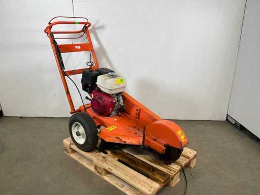 2014 Dosko 337-13H Stump Shredder 13hp