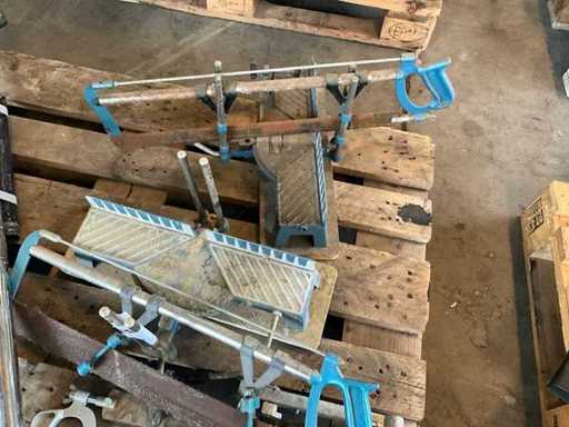 Verschiedene manuelle Gehrungssägen (2x)