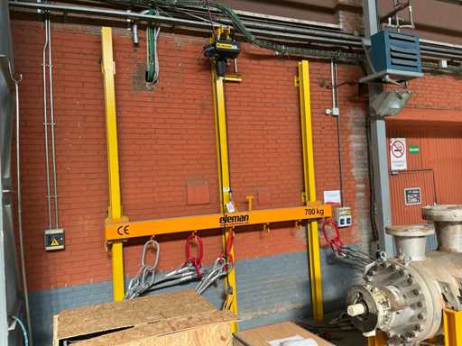 ELEMAN 700 kg Adjustable lifting gantry