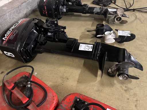 Mercury - 8 hp - Outboard motor