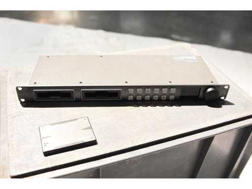 Blackmagic - Hyperdeck Studio Pro 4K + 1 SSD 240 Go - Divers équipements vidéo