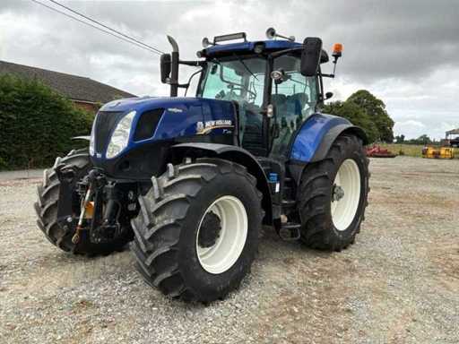 2013 New Holland T7.270 BLUE power autocomand Four wheel drive farm tractor