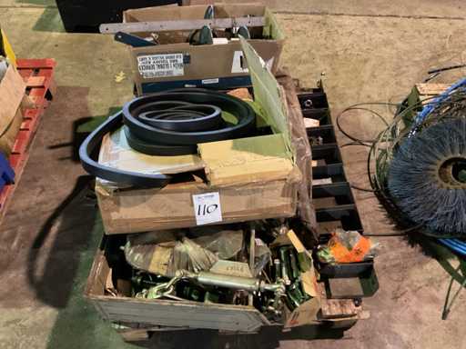 Charge von Landmaschinenteilen