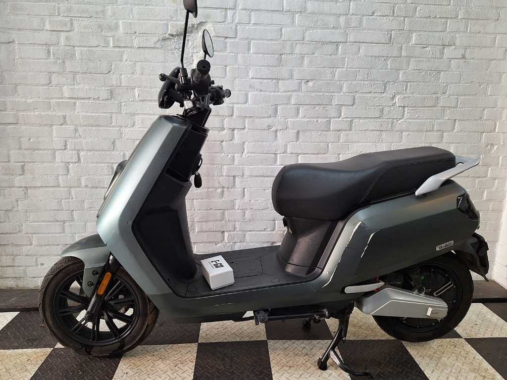 Iva E-Go S5 45km Electric Moped Scooter 