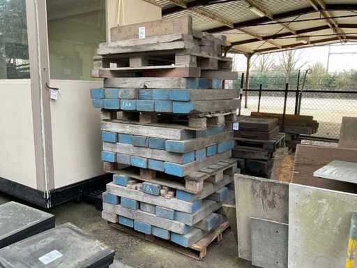 Partij houten balken