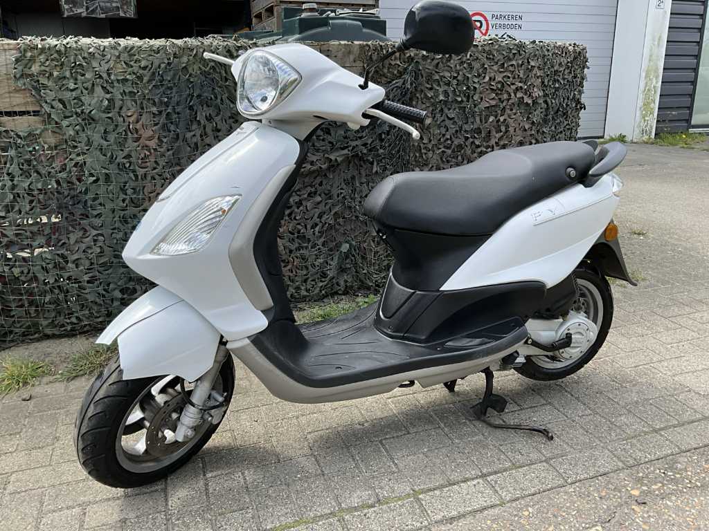 Piaggio Fly Scooter