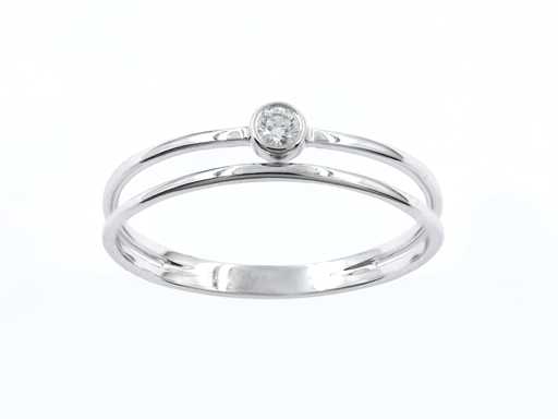 18 KT White Gold Ring With Natural Diamond