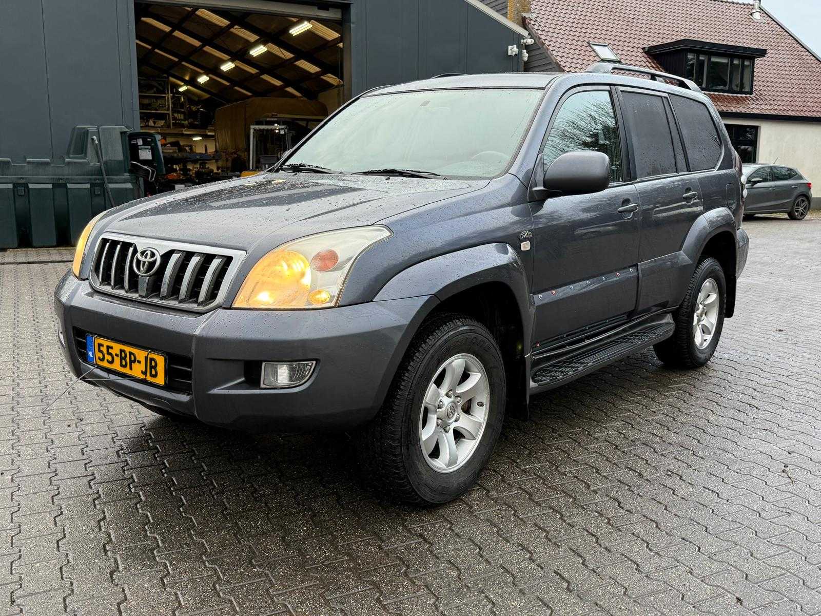 Toyota – LandCruiser – 3.0 D-4D VX HR Bl.V. – Pojazd użytkowy
