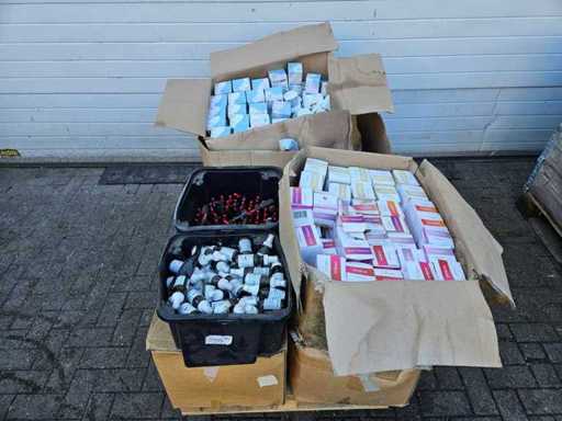 Lot de medicamente și suplimente pentru animale