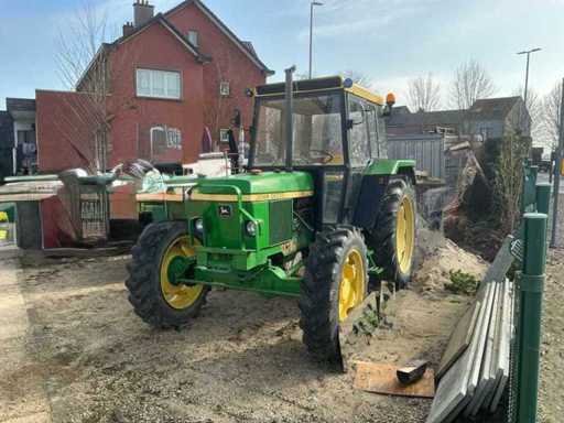 1993 John Deere 2140 MFWD-Traktor