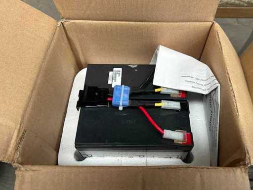 APC RBC48 Ersatzbatterie-Set 2x 12V / 7Ah