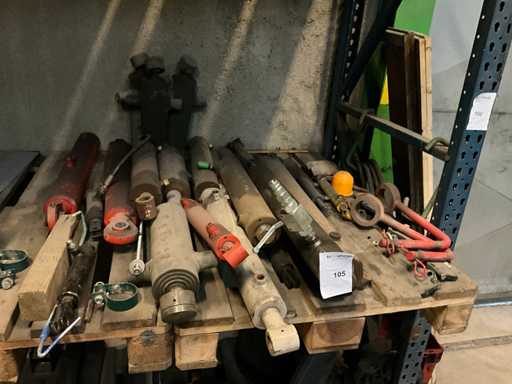 Batch of various cylinders