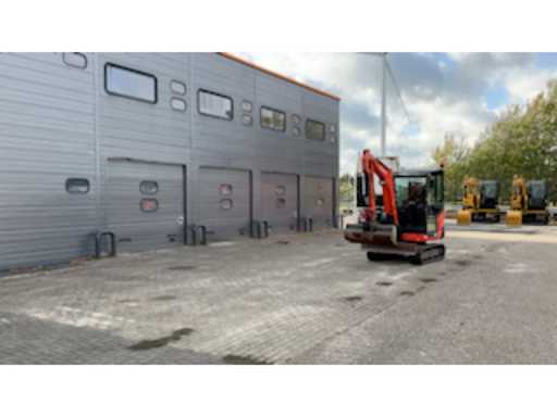 32ef112b-d089-4d7d-8894-5c1c6b0cf56d.mp4