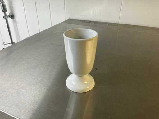 Earthenware cup (396x)