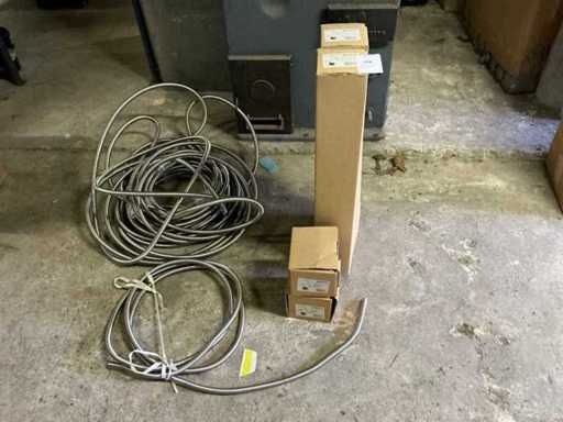 Vari materiali per l'installazione