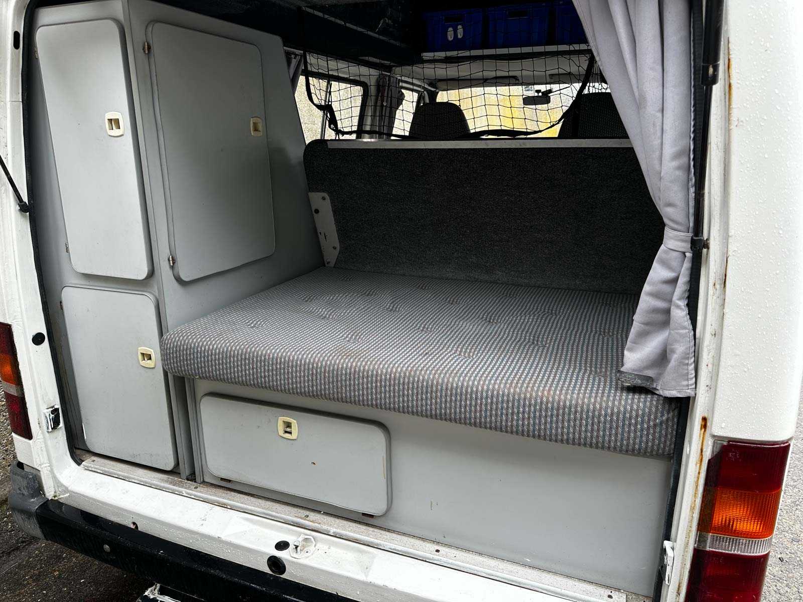 Ford Transit 100D KAMPEERAUTO 69pk 1992 Camper (Origineel-NL), DZ-NN-77