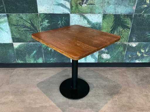 Tavolo ristorante con base rotonda (2x)